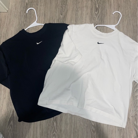 Black and white Nike Tees - Picture 1 of 1